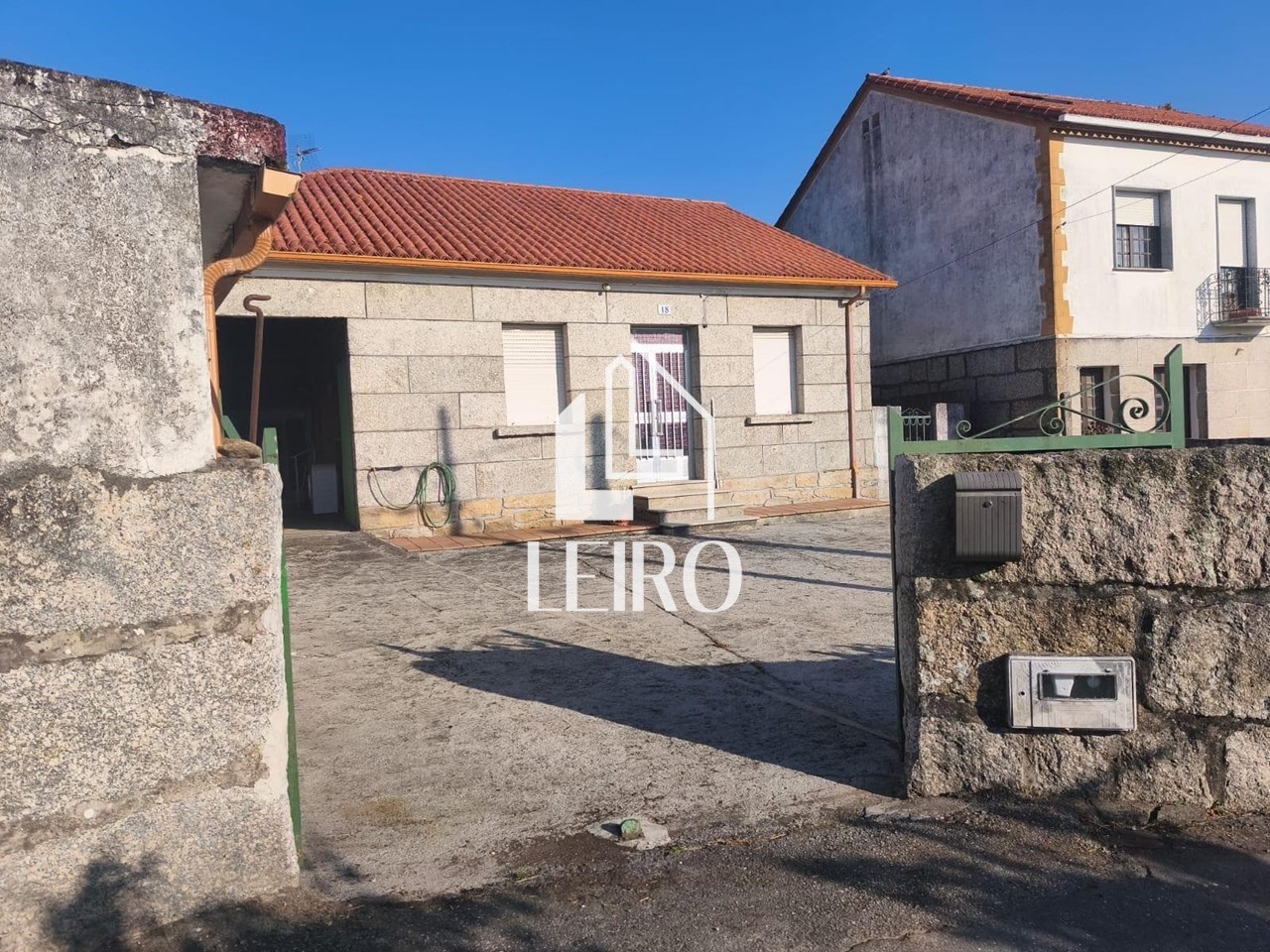 Foto 29 CASA DE PIEDRA EN PLANTA BAJA CON TERRENO 