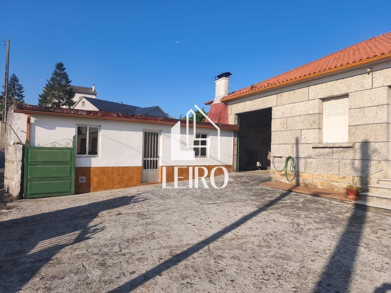 Foto 2 CASA DE PIEDRA EN PLANTA BAJA CON TERRENO 