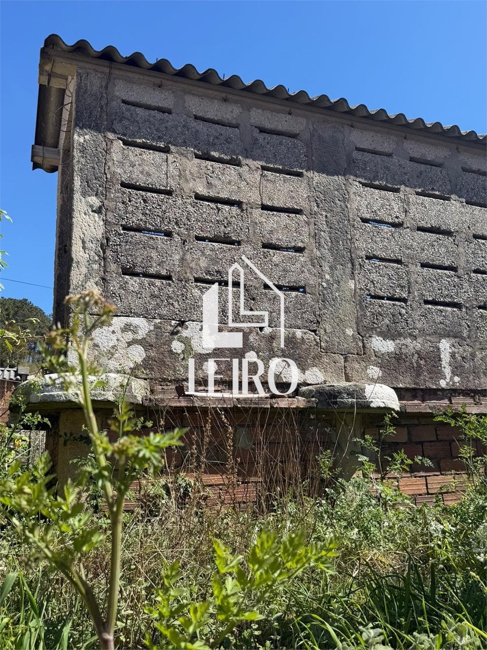 Foto 6 CASA DE PIEDRA Q REHABILITAR CON JARDIN, UN TERRENO ENFRENTE Y VISTAS AL  MAR