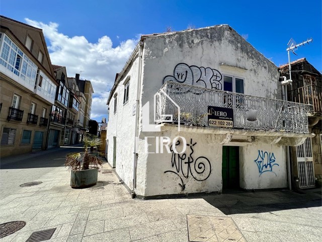 Casa de Piedra Rehabilitar en Pleno Centro - Vilagarcía de Arousa