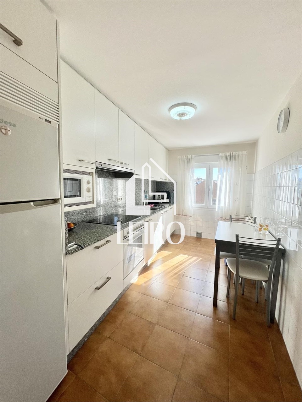 Foto 7 CASA DIVIDIDA EN VARIOS APARTAMENTOS CON JARDÍN 