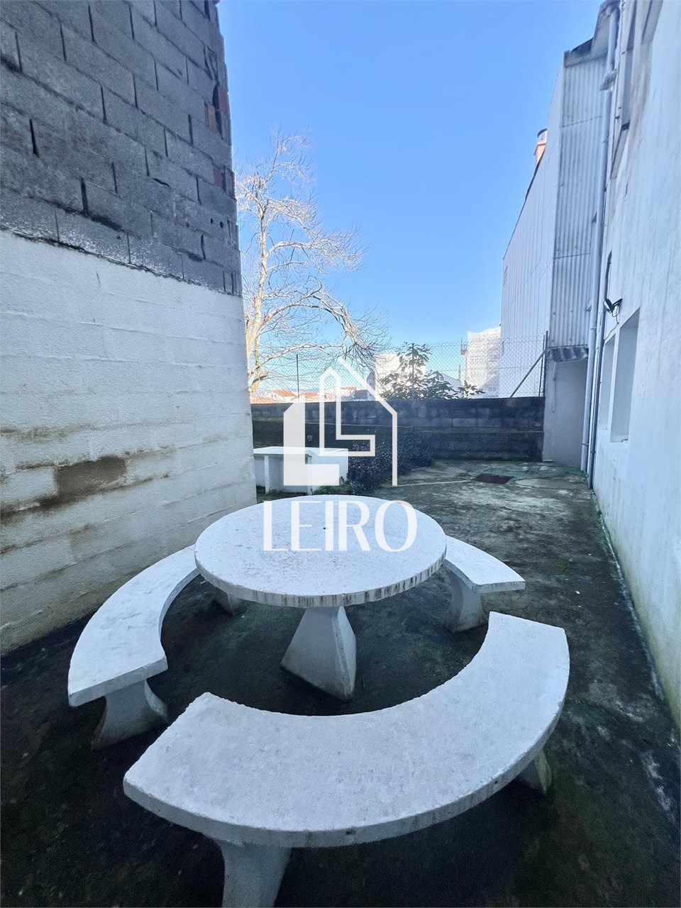 Foto 20 CASA DIVIDIDA EN VARIOS APARTAMENTOS CON JARDON 