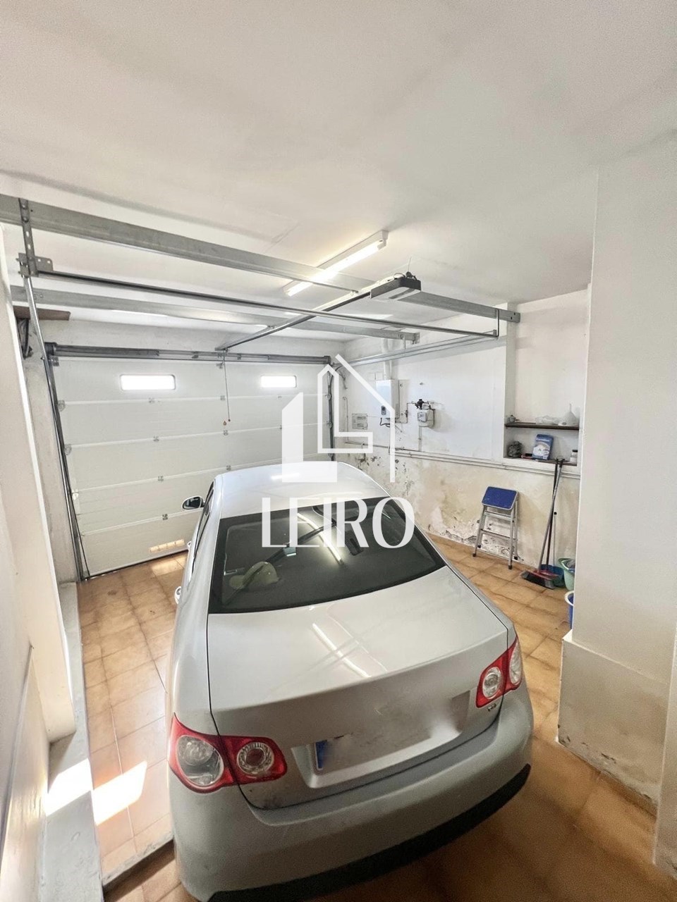 Foto 3 CASA DIVIDIDA EN VARIOS APARTAMENTOS CON JARDON 