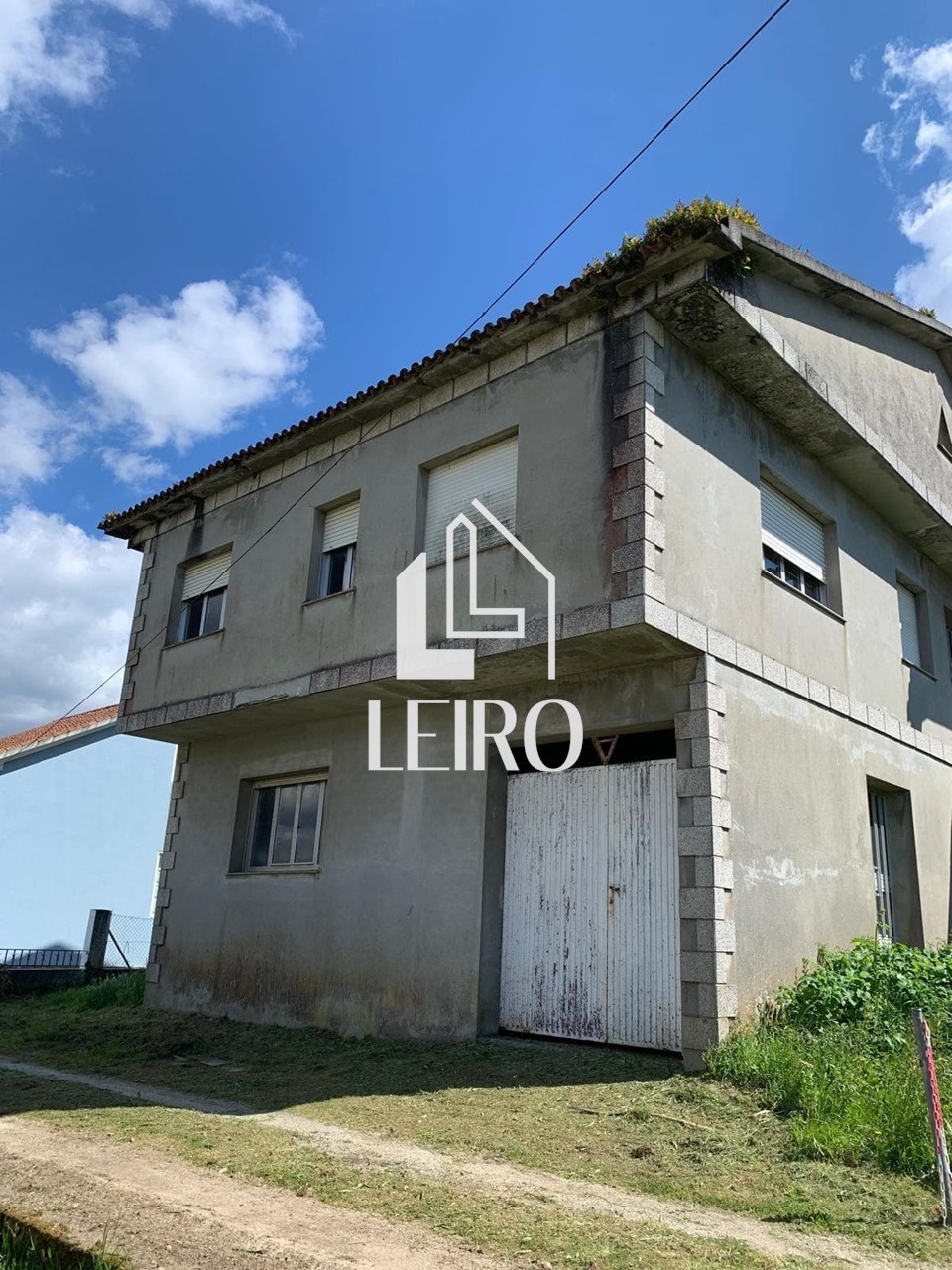 Foto 4 CASA EN ESTRUCTURA DE 3 PLANTAS CON TERRENO