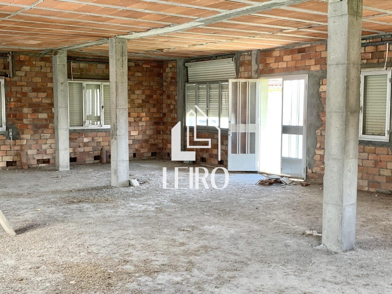 Foto 7 CASA EN ESTRUCTURA DE 3 PLANTAS CON TERRENO