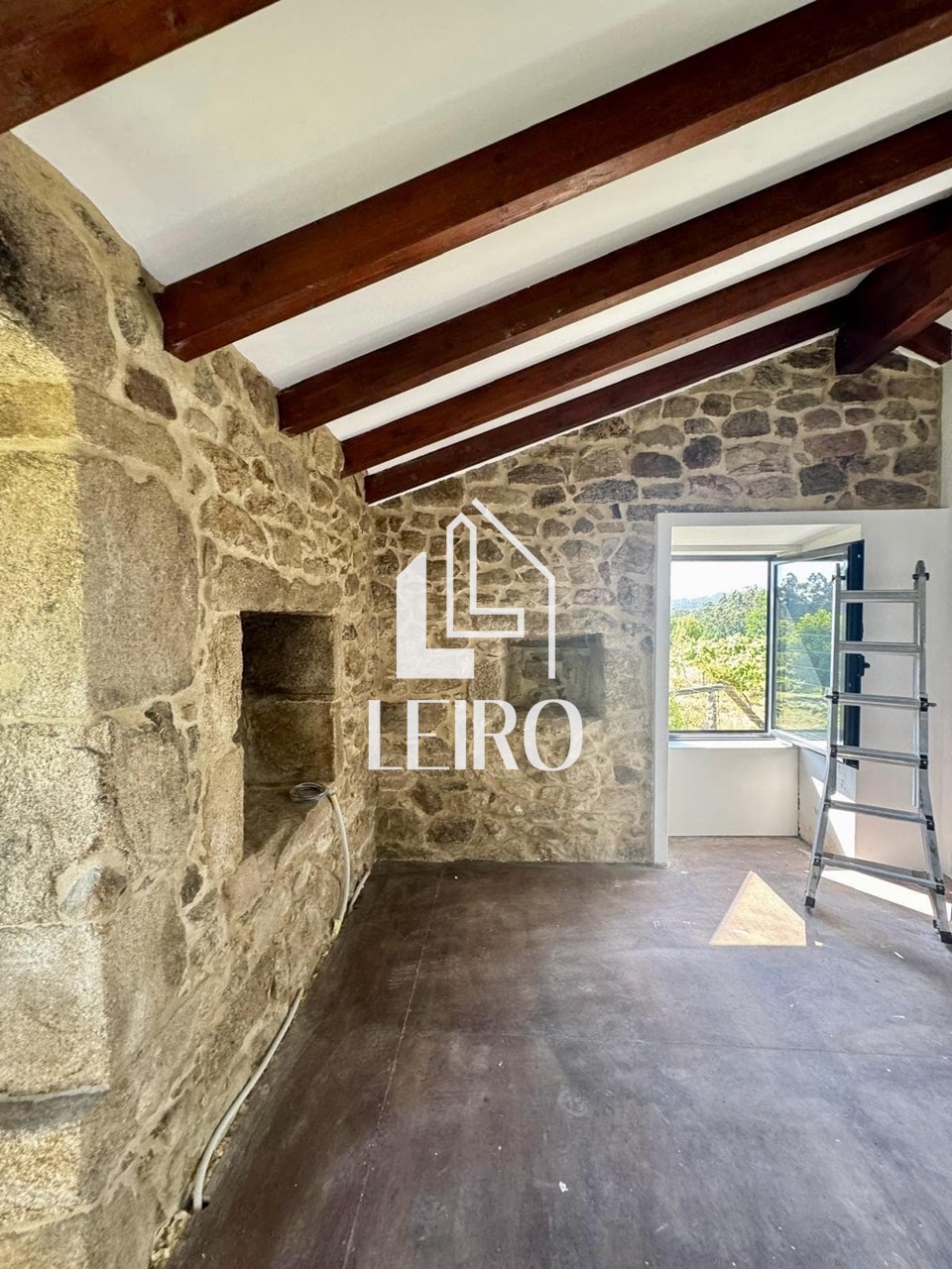 Foto 17 CASA GALLEGA DE PIEDRA REHABILITADA A REMATAR CON TERRENO 
