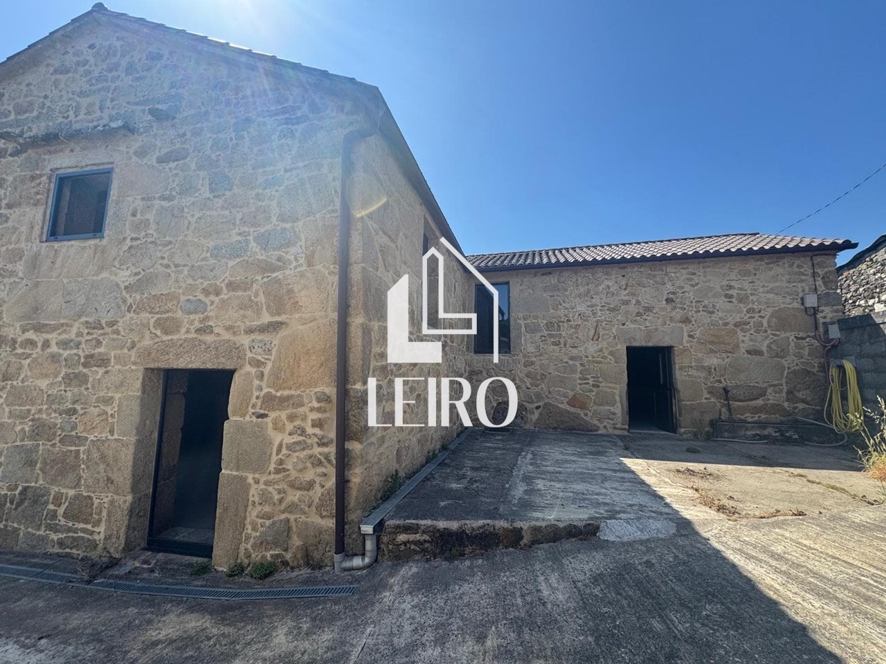 Foto 30 CASA GALLEGA DE PIEDRA REHABILITADA A REMATAR CON TERRENO 