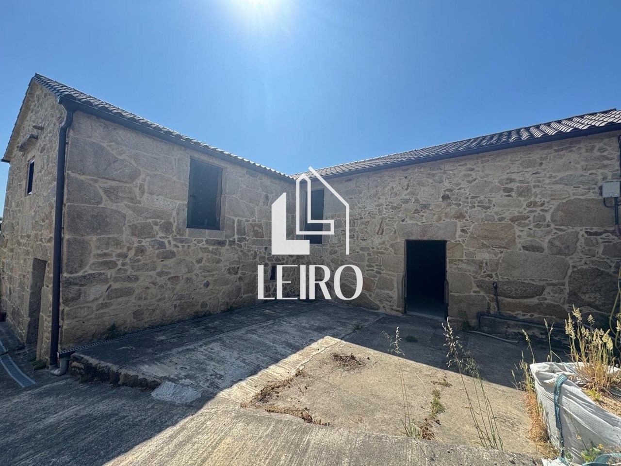 Foto 31 CASA GALLEGA DE PIEDRA REHABILITADA A REMATAR CON TERRENO 
