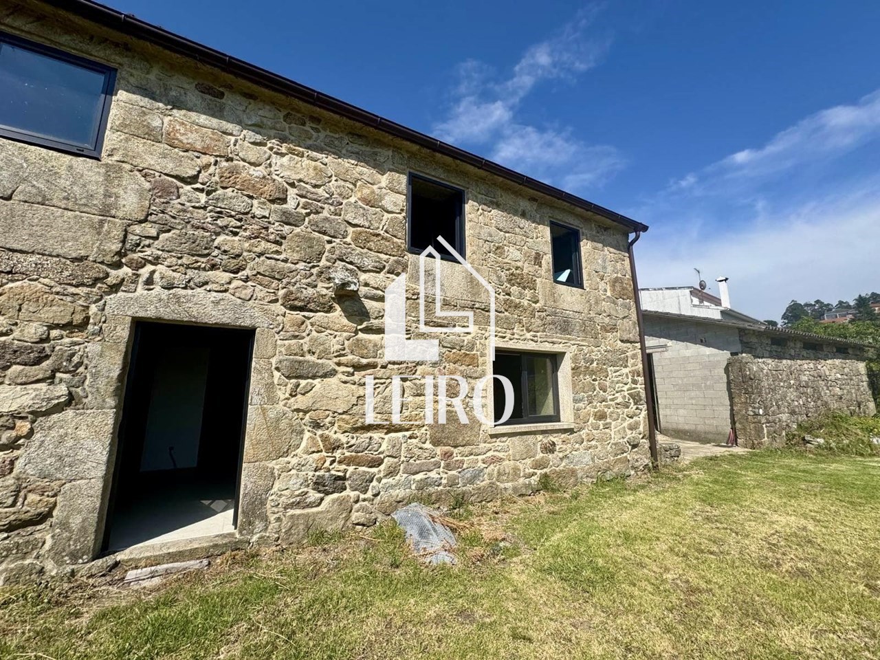 Foto 7 CASA GALLEGA DE PIEDRA REHABILITADA A REMATAR CON TERRENO 
