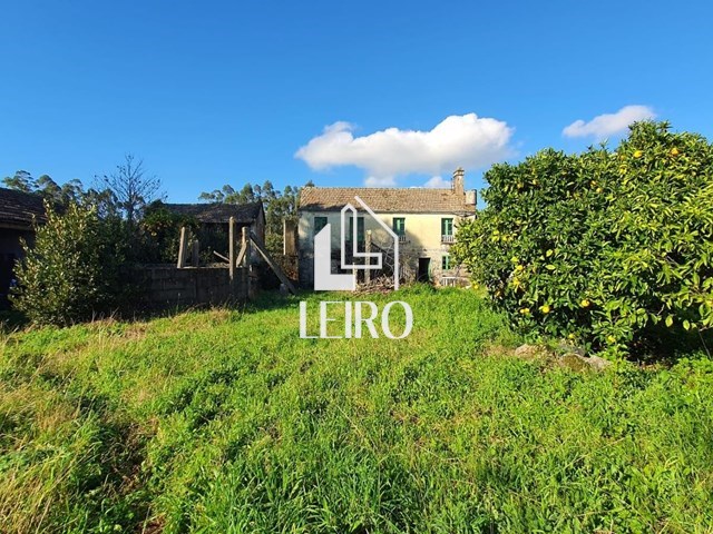 CASA PARA REHABILITAR CON PARCELA  - Vilanova de Arousa
