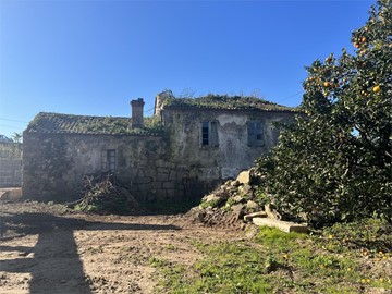 Casa para Rehabilitarcon Terreno en Ribadumia