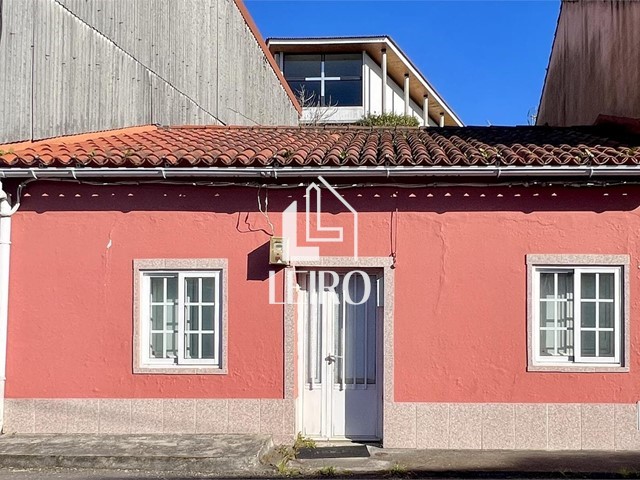 Casa para Restaurar con Terreno - Vilagarcía de Arousa