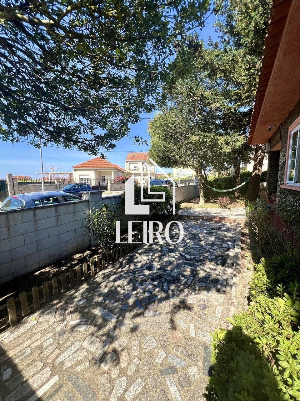 Foto 2 CASA PLANTA BAJA CON JARDIN