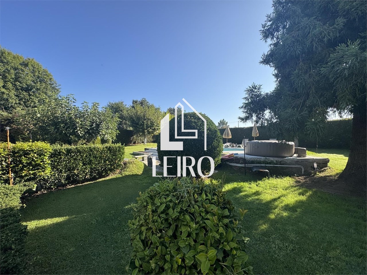 Foto 30 CASA REFORMADA CON PISCINA Y FANTÁSTICO JARDÍN 