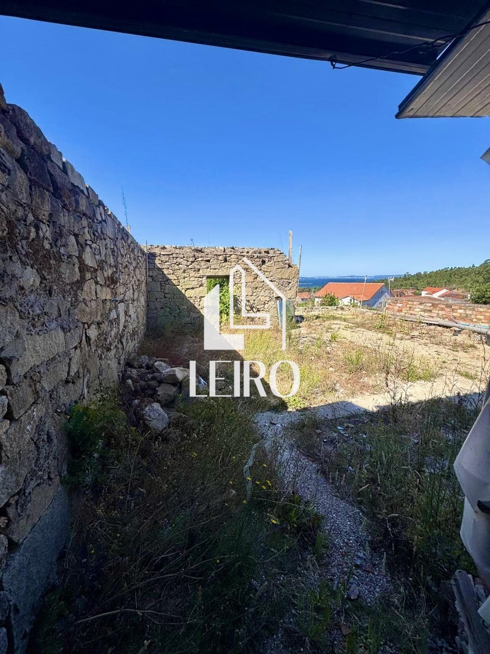 Foto 7 CASA SEMIREFORMADA CON TERRENO Y VISTAS AL MAR 