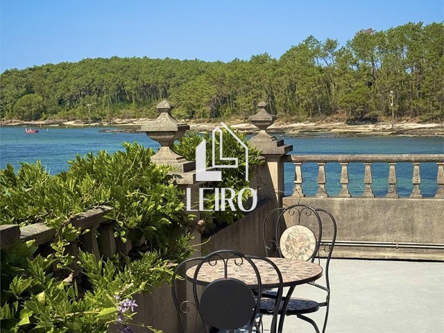 CASA SEÑORIAL CON IMPRESIONANTES VISTAS A LA ISLA DE CORTEGADA - Vilagarcía de Arousa