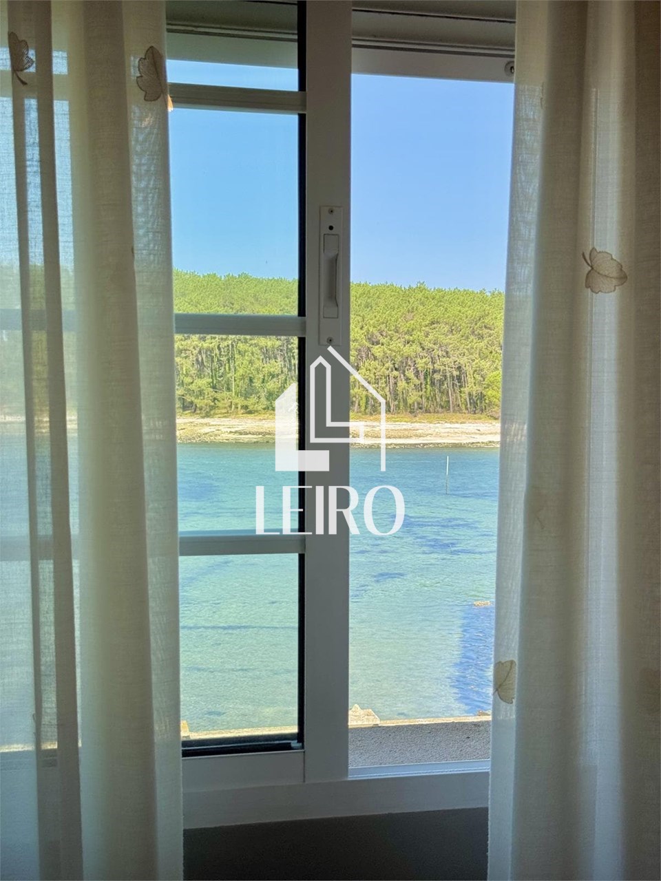 Foto 5 CASA SEÑORIAL CON IMPRESIONANTES VISTAS A LA ISLA DE CORTEGADA