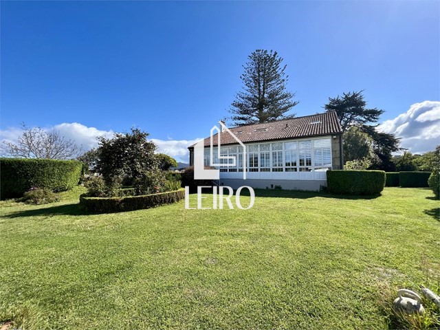 Casa Señorial con Jardín, Piscina y Asador - Vilagarcía de Arousa