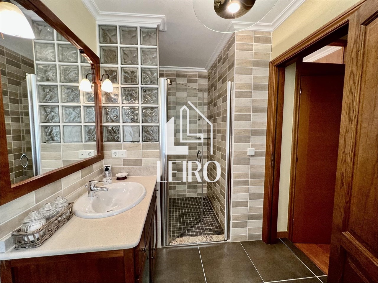 Foto 12  CHALET CON JARDIN, PISCINA, VISTAS PARCELA DE 3.300m2