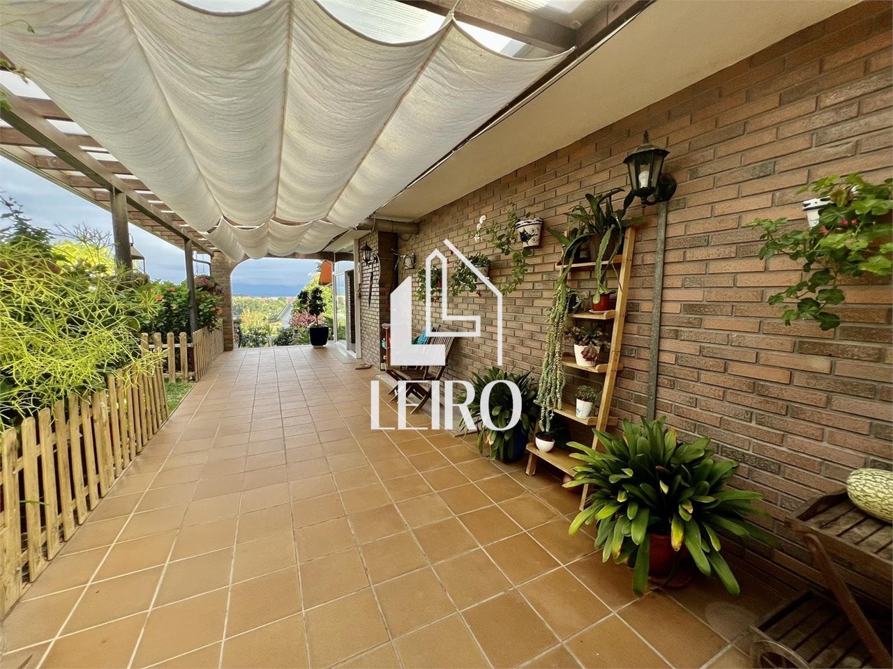 Foto 20  CHALET CON JARDIN, PISCINA, VISTAS PARCELA DE 3.300m2