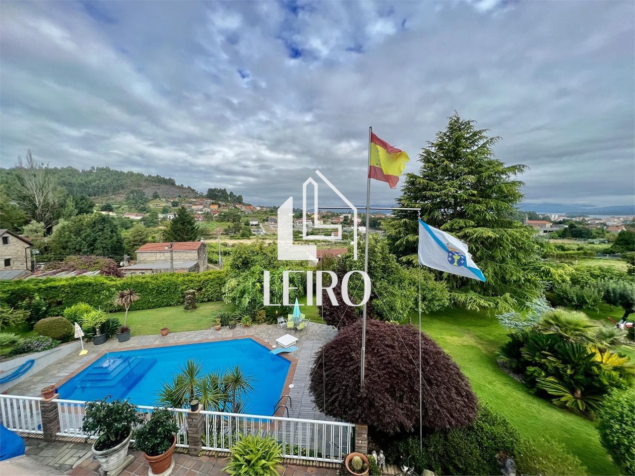 Foto 25  CHALET CON JARDIN, PISCINA, VISTAS PARCELA DE 3.300m2