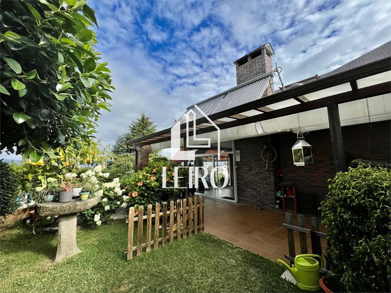 Foto 4  CHALET CON JARDIN, PISCINA, VISTAS PARCELA DE 3.300m2