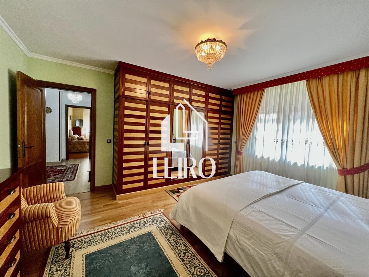 Foto 8  CHALET CON JARDIN, PISCINA, VISTAS PARCELA DE 3.300m2