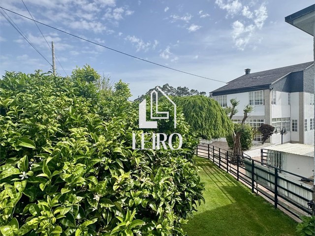 CHALET CON PISCINA CON VISTAS AL MAR AL LADO DE LA PLAYA - Illa de Arousa