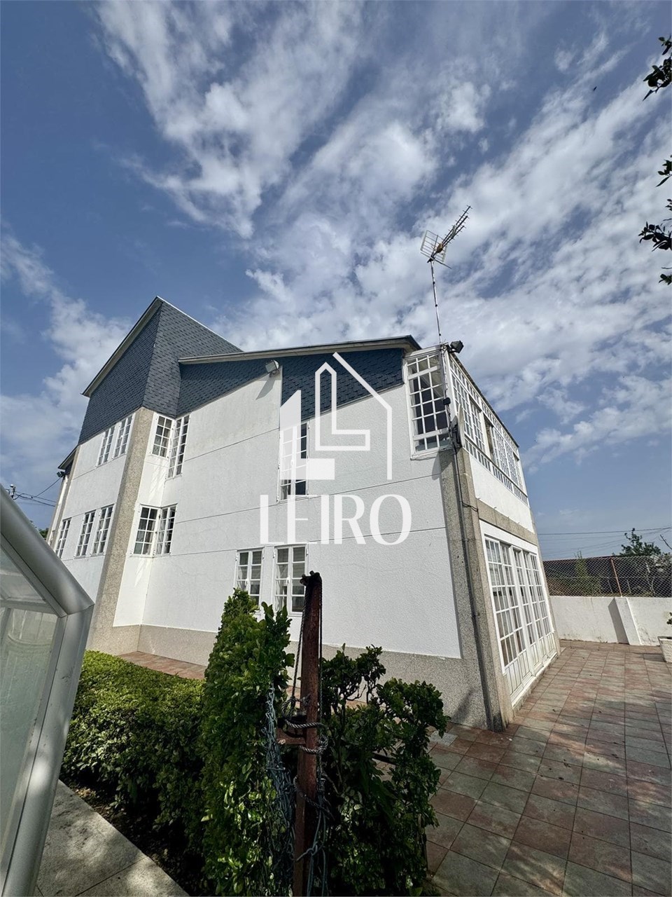 Foto 2 CHALET CON PISCINA CON VISTAS AL MAR AL LADO DE LA PLAYA