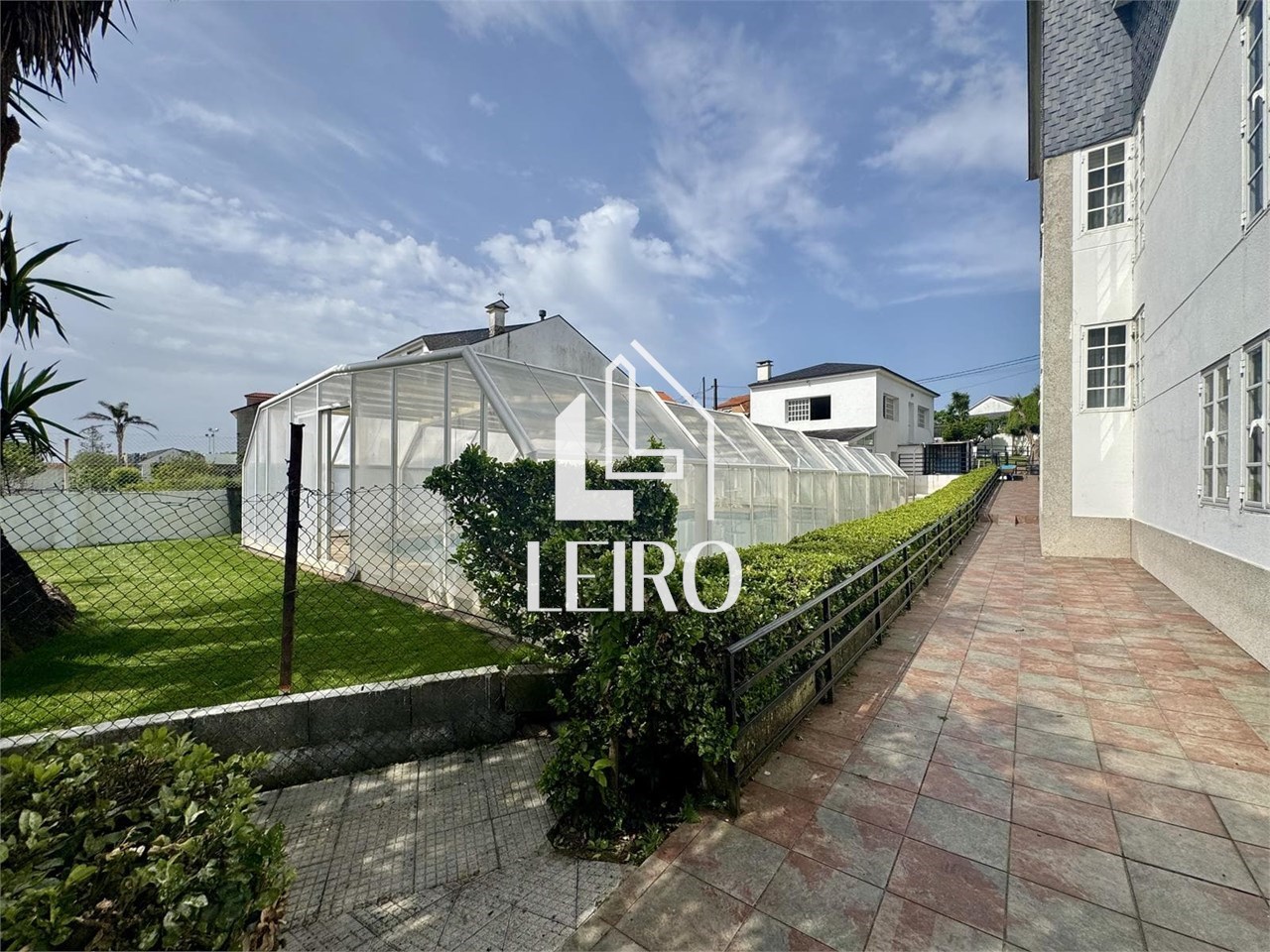 Foto 3 CHALET CON PISCINA CON VISTAS AL MAR AL LADO DE LA PLAYA