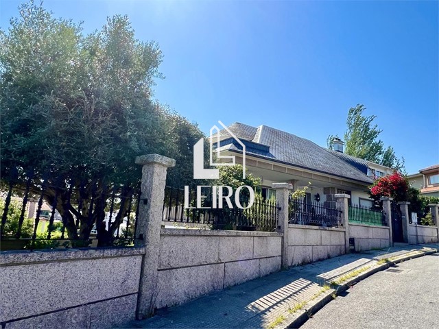 Chalet con Vistas al Mar en Zona Residencial - Vilagarcía de Arousa