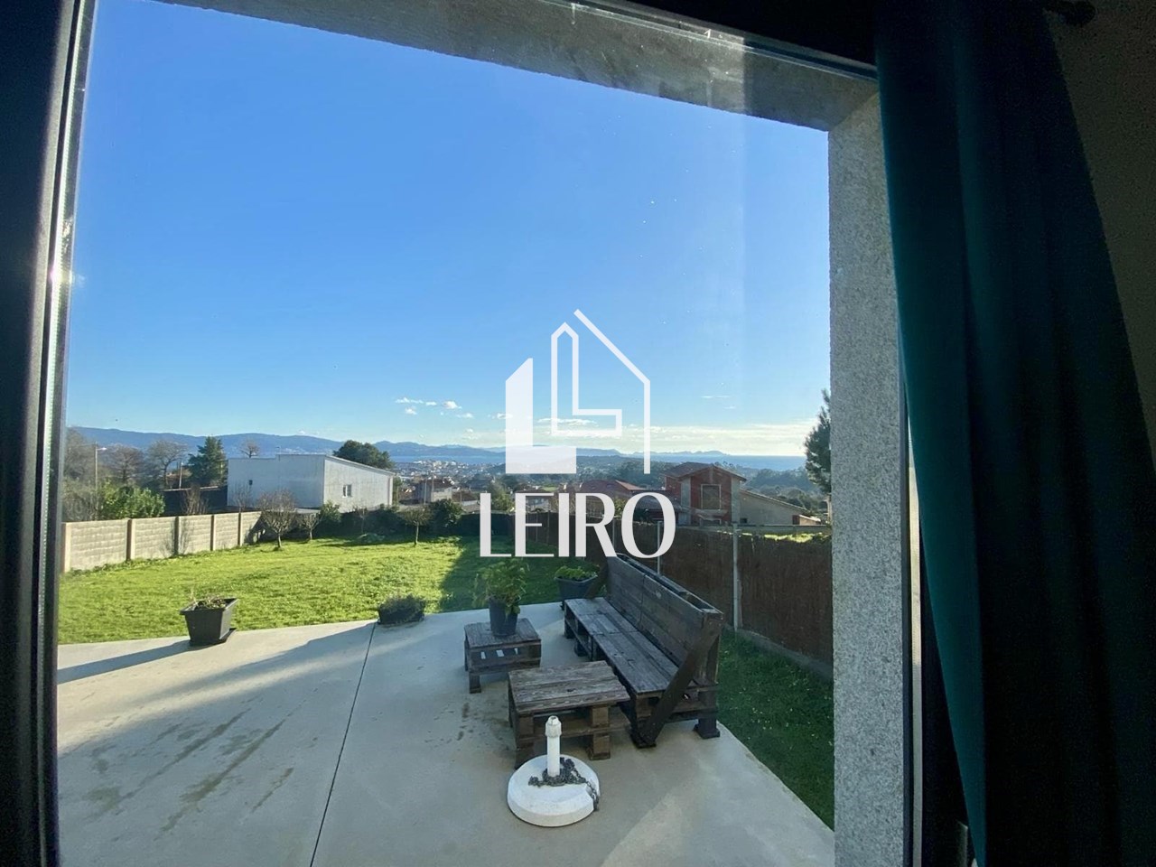 Foto 3 CHALET EN PLANTA BAJA CON VISTAS AL MAR LISTO PARA ENTRAR