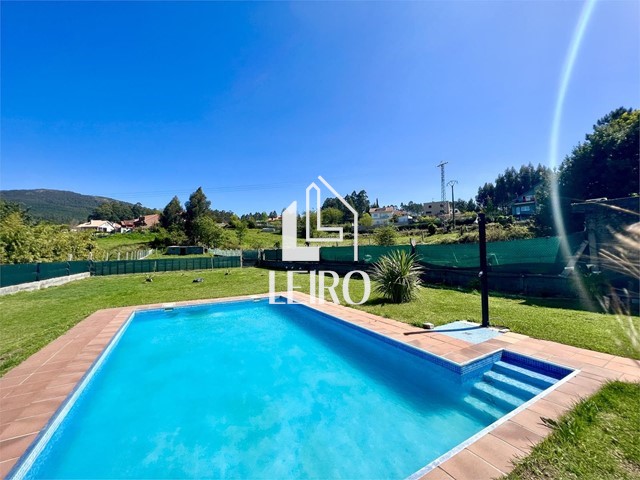 Chalet Independiente con Piscina - Vilagarcía de Arousa