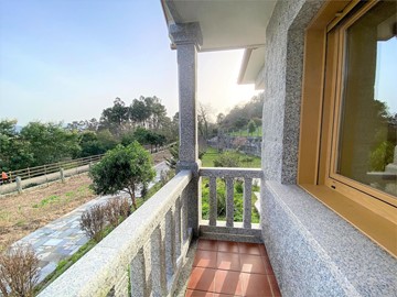 Chalet independiente de Piedra con Parcela - Caldas de Reis