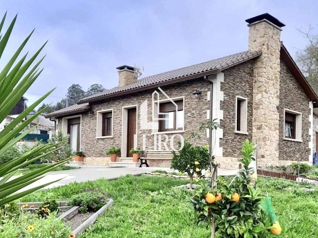 Chalet Independiente  en Planta Baja con Jardín - Vilagarcía de Arousa