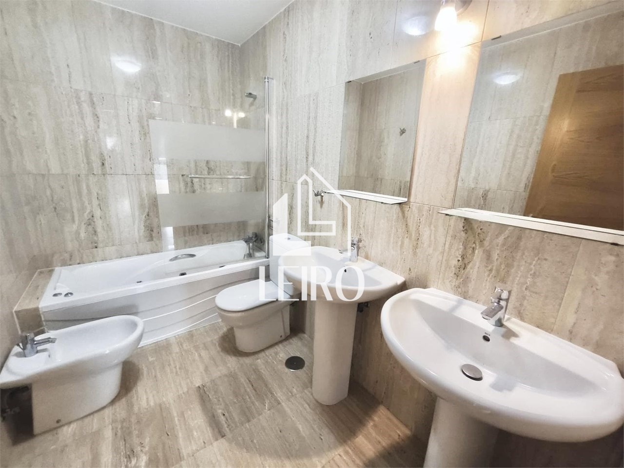 Foto 24 CHALET PAREADO EN URBANIZACIÓN CON JARDIN