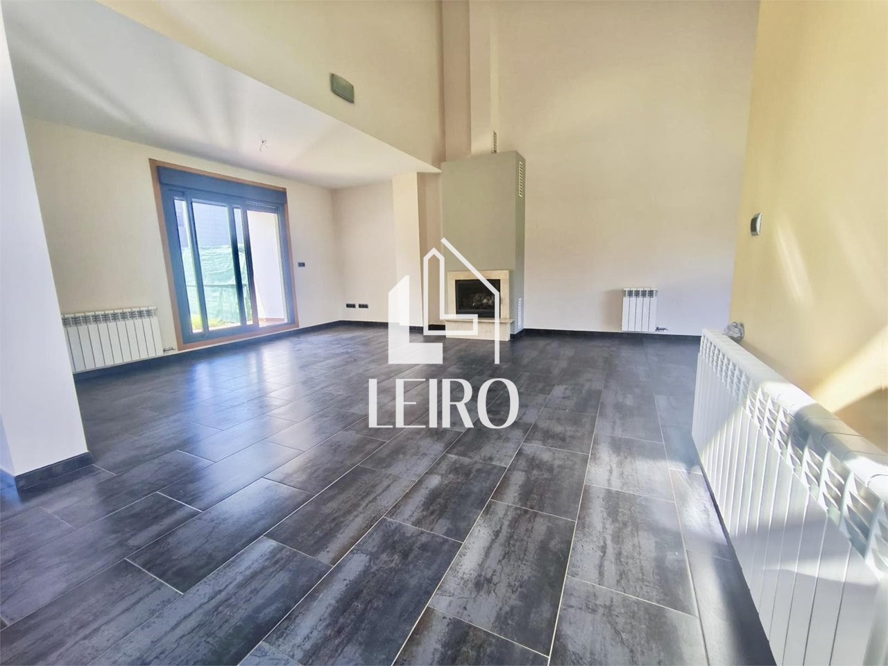 Foto 6 CHALET PAREADO EN URBANIZACIÓN CON JARDIN