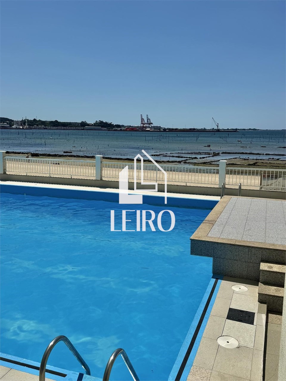 Foto 31 DUPLEX CON IMPRESIONANTES VISTAS AL MAR Y PISCINA-TEMPORADA ESCOLAR