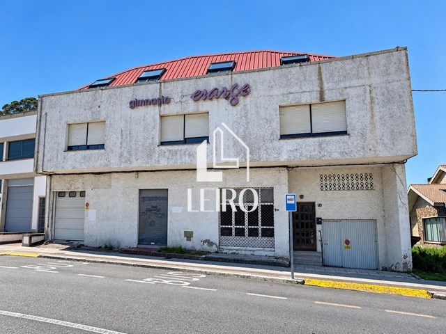 EDIFICIO  A REHABILITAR CERCA DE LA PLAYA - Illa de Arousa