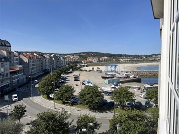 Edificio con Piso, Apartamentos, Estudios y Local de hostelería en Portonovo - Sanxenxo