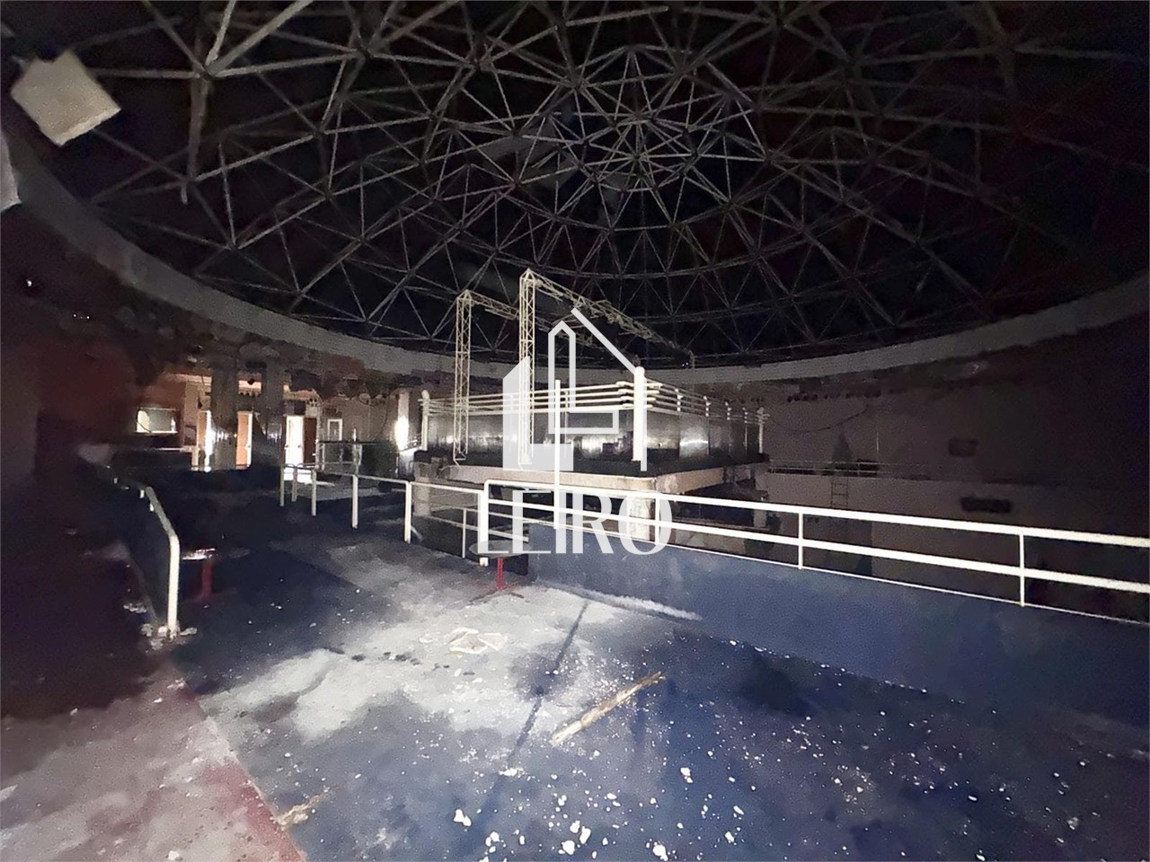 Foto 23 EDIFICIO EN OBRA EN PLENO CENTRO