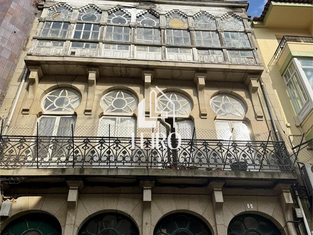 EDIFICIO HISTORICO PARA REHABILITAR CÉNTRICO - Vilagarcía de Arousa
