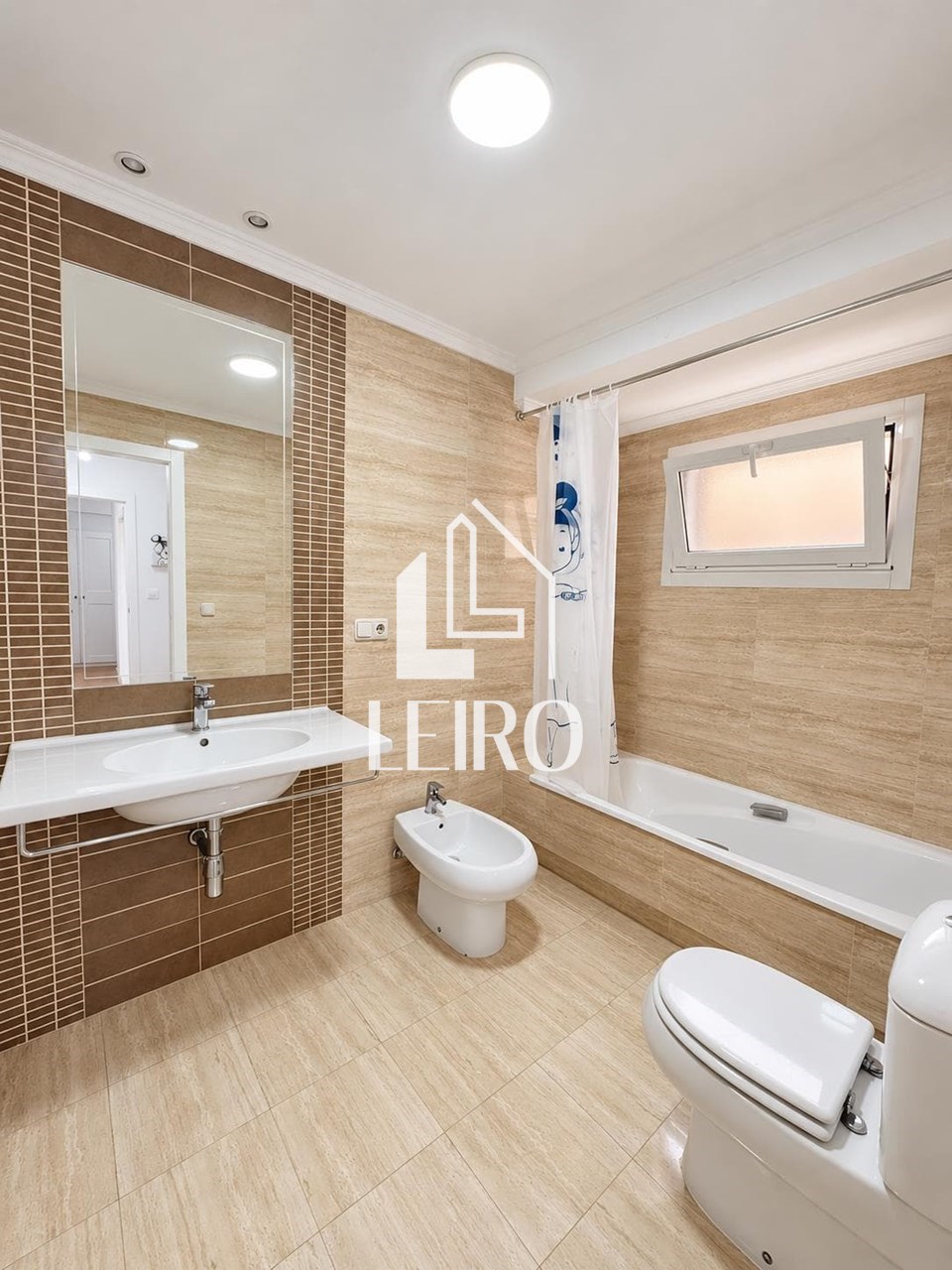 Foto 10 EXCLUSIVA VIVIENDA DE 132 m2  EN PLAZA GALICIA: TERRAZAS, VISTAS Y MÁXIMA COMODIDAD 