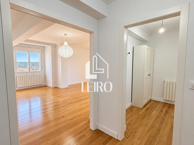 EXCLUSIVA VIVIENDA DE 132 m2  EN PLAZA GALICIA: TERRAZAS, VISTAS Y MÁXIMA COMODIDAD  - Vilagarcía de Arousa