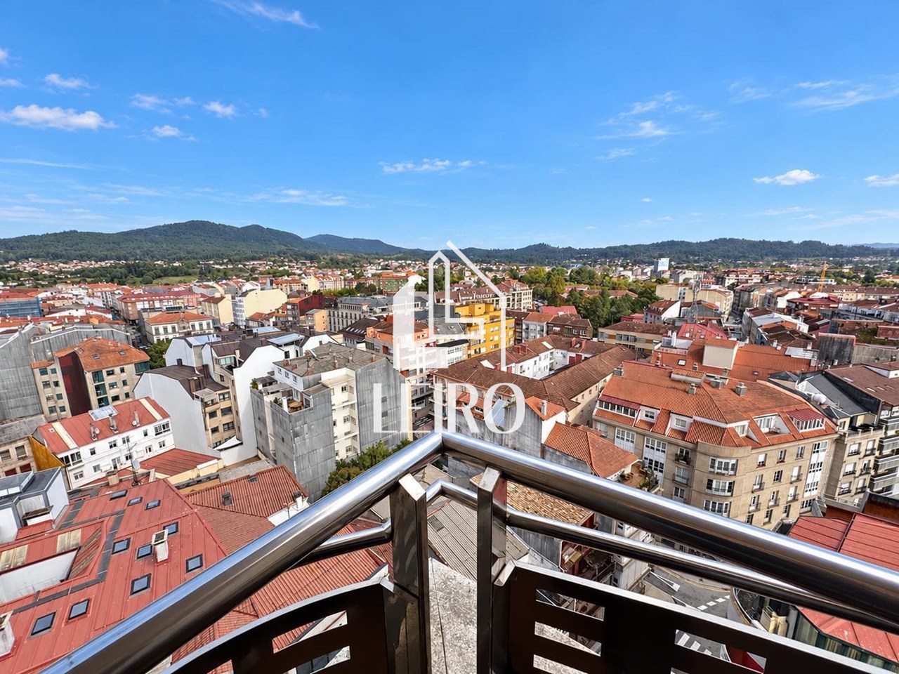 Foto 4 EXCLUSIVA VIVIENDA DE 132 m2  EN PLAZA GALICIA: TERRAZAS, VISTAS Y MÁXIMA COMODIDAD 