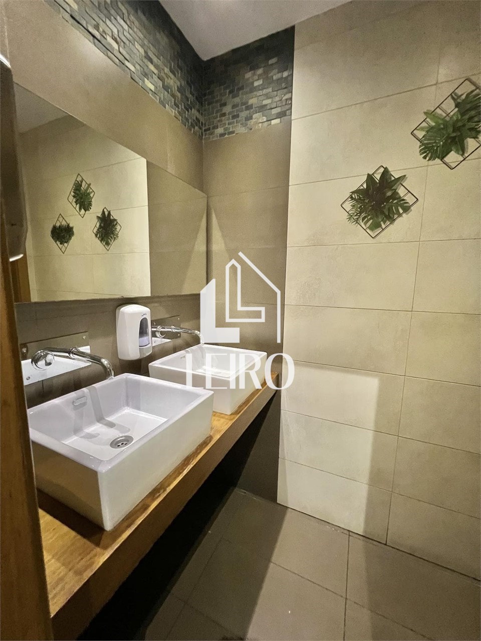 Foto 11 LOCAL ACONDICONADO NEGOCIO HOSTELERÍA