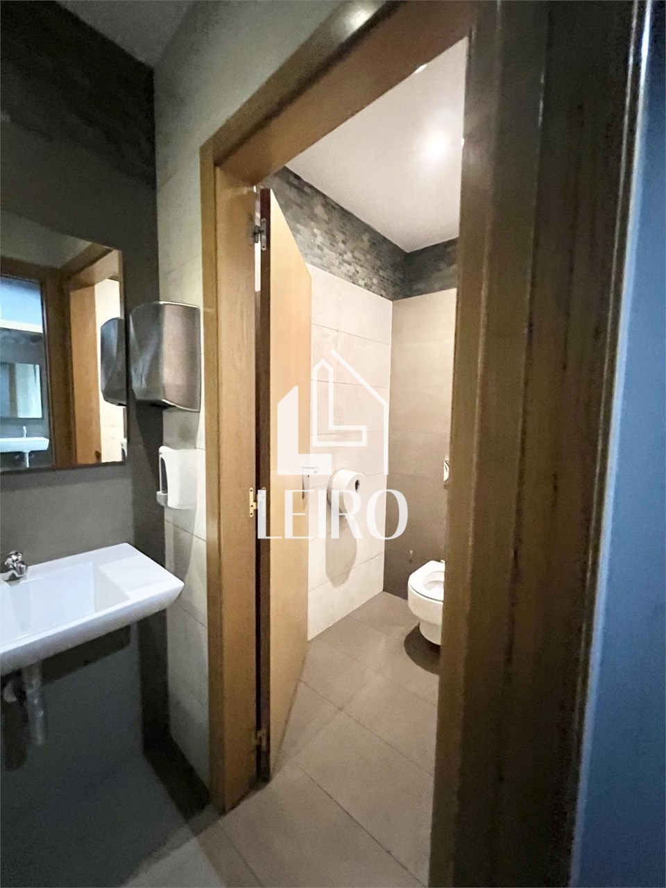 Foto 9 LOCAL ACONDICONADO NEGOCIO HOSTELERÍA