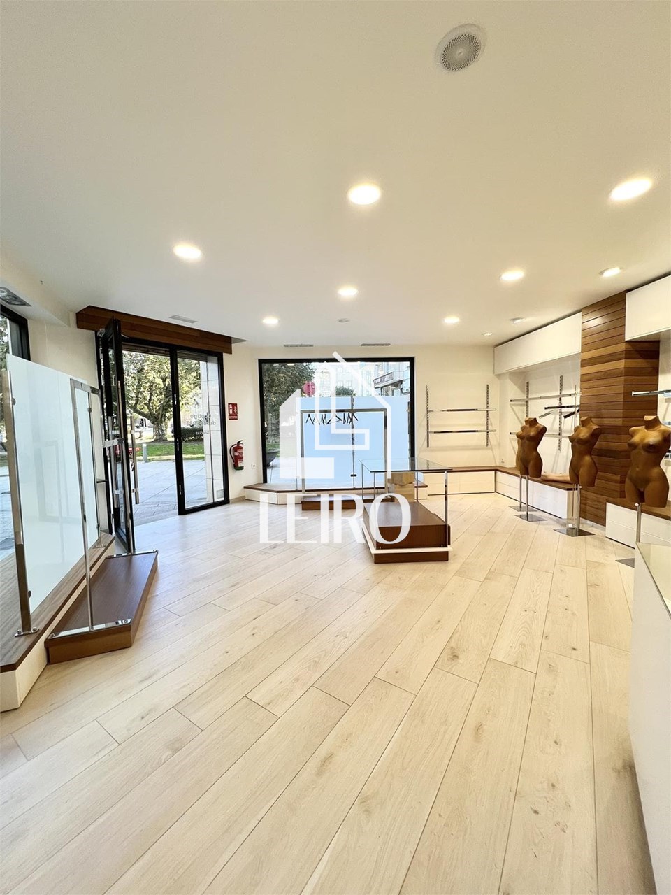 Foto 10 LOCAL COMERCIAL ACONDICIONADO CON FANTASTICA UBICACIÓN