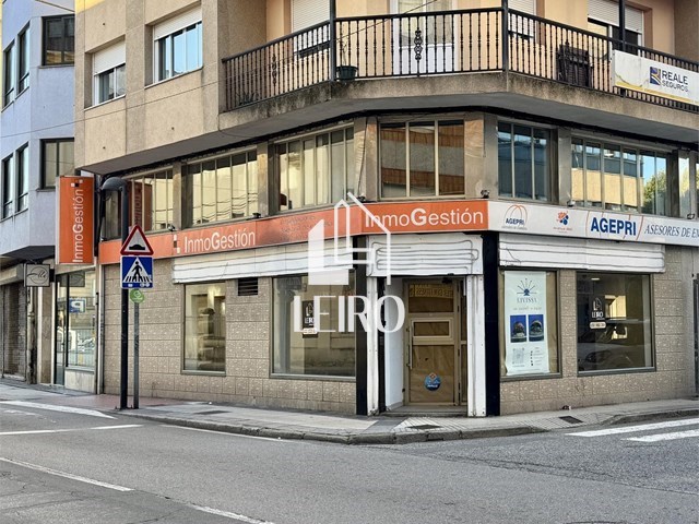 LOCAL COMERCIAL ACONDICIONADO CON MUCHA VISIBILIDAD - Vilagarcía de Arousa