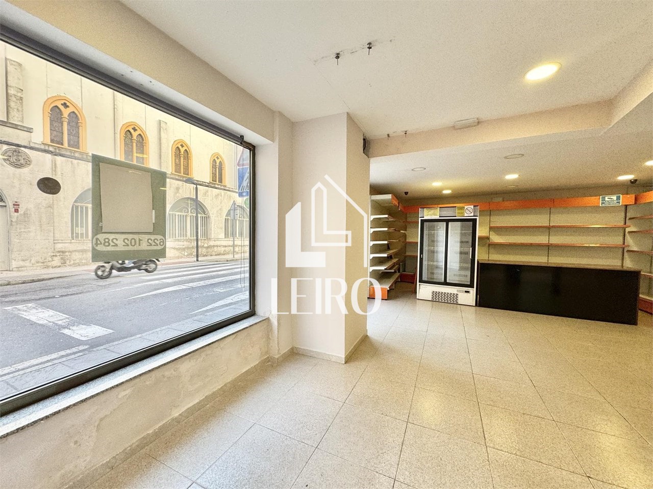 Foto 7 LOCAL COMERCIAL ACONDICIONADO CON MUCHA VISIBILIDAD